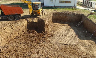 Рытье котлованов под фундамент в Бугуруслане – цена от 2582 руб. за м3 | 2Землекопа-Бгр