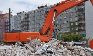 Вывоз строительного мусора с участка в Бугуруслане недорого от 1549 руб. | 2Землекопа-Бгр