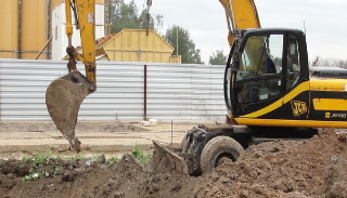 Выкопать яму экскаватором в Бугуруслане от 930 руб. - 2Землекопа-Бгр